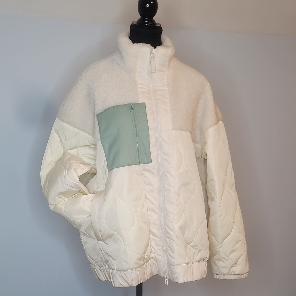 Universal Thread Cream With Green Pocket Zip Up Jacket XXL